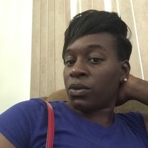 Meet your Posher, Makayla